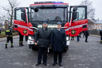 Uroczyste przekazanie ciężkiego samochodu_128